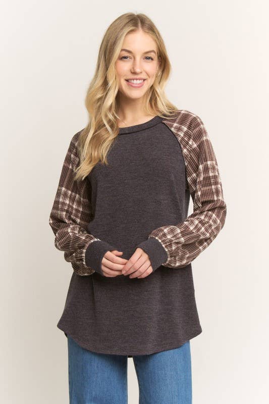 SOLID URBAN RIBBED & PLAID TOP