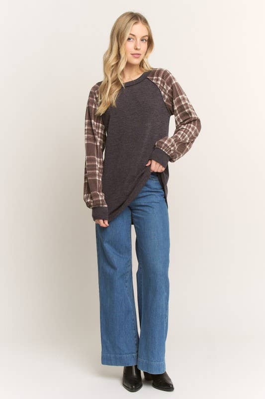 SOLID URBAN RIBBED & PLAID TOP
