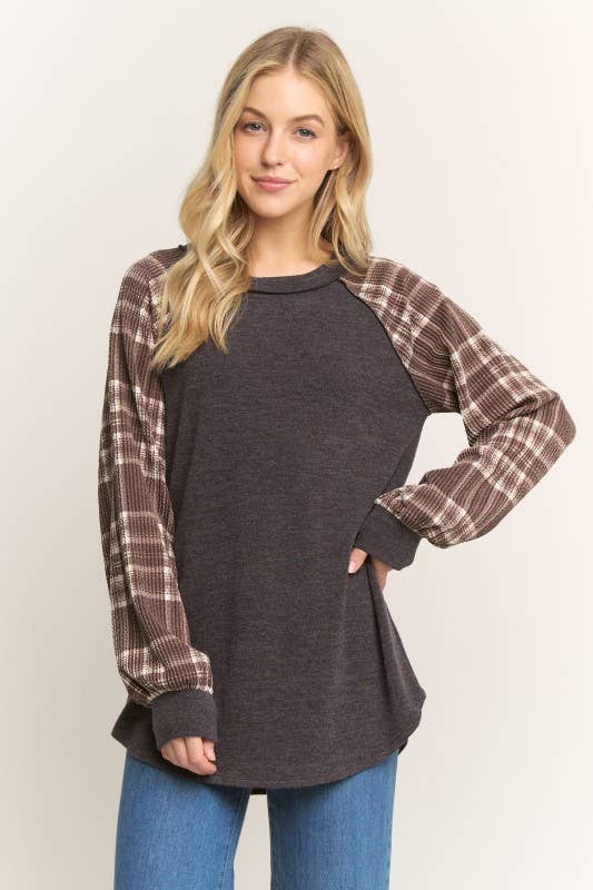 SOLID URBAN RIBBED & PLAID TOP