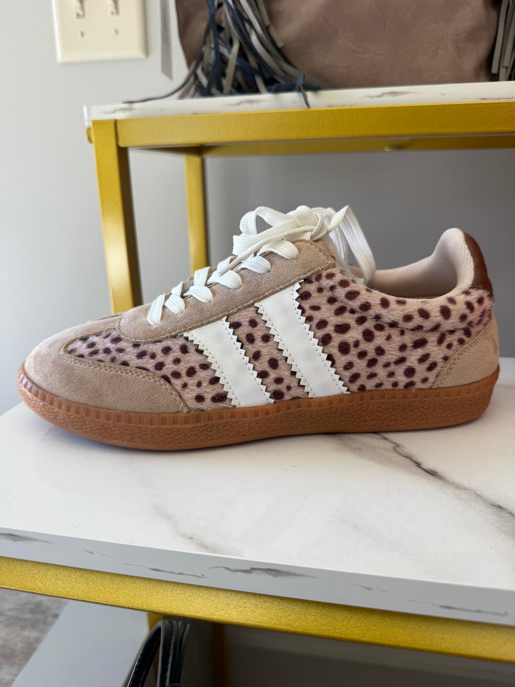 HEADS UP Sneakers