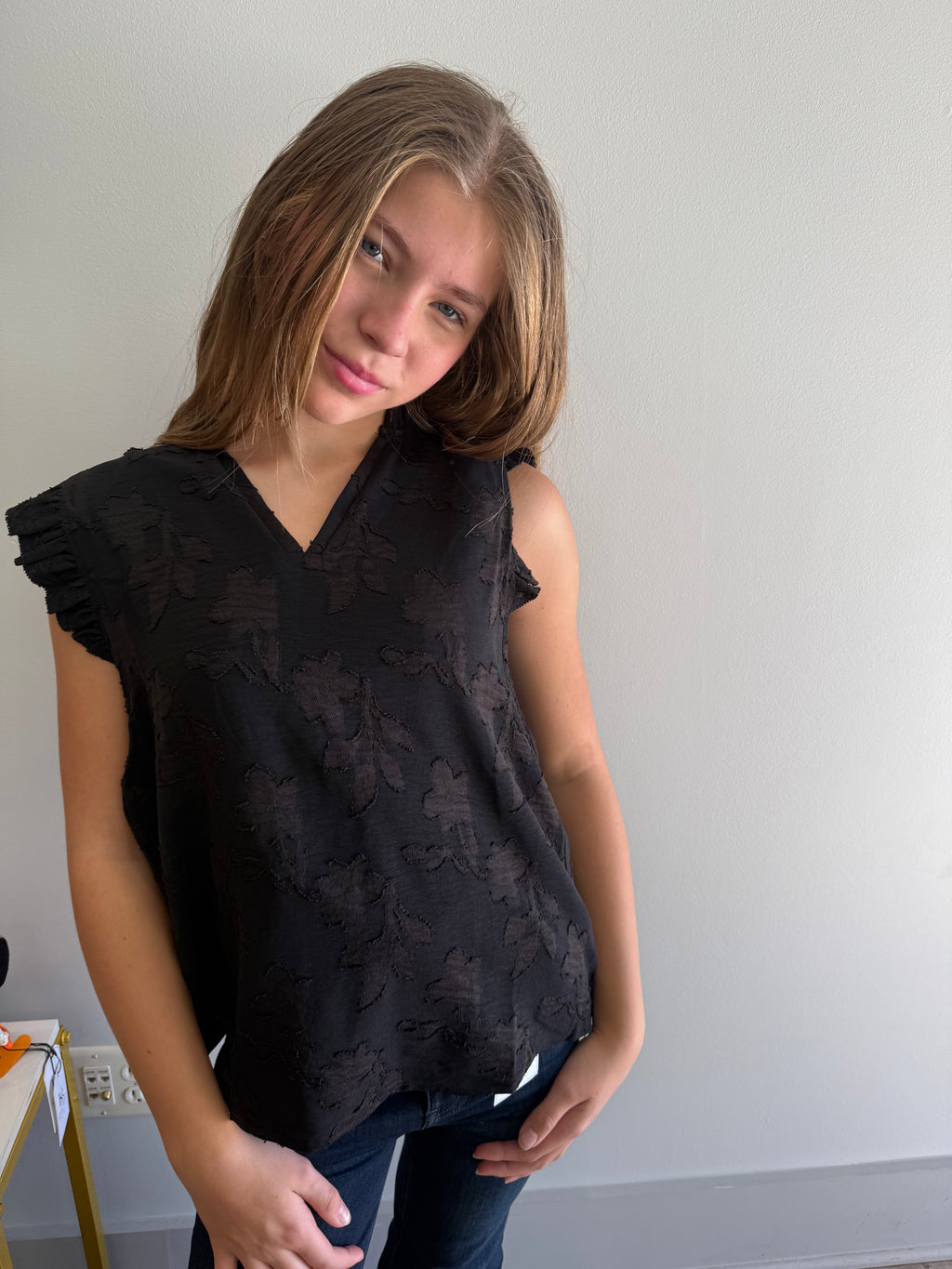 Jacquard Sleeveless Ruffle Blouse