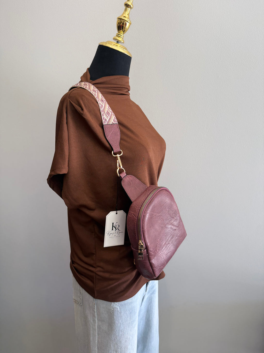 Ellen Sling Bag – Removable Guitar Strap