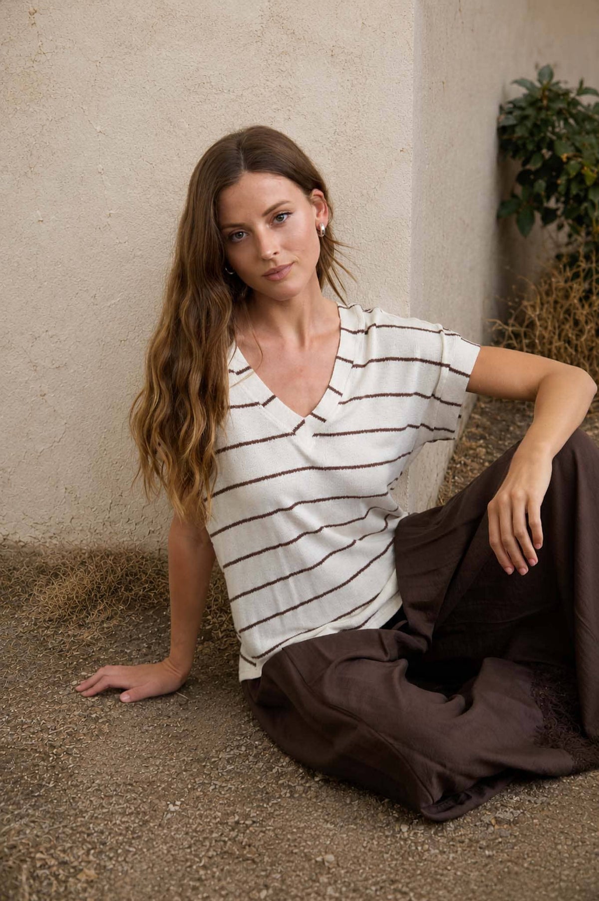 STRIPE V NECK KNIT TOP